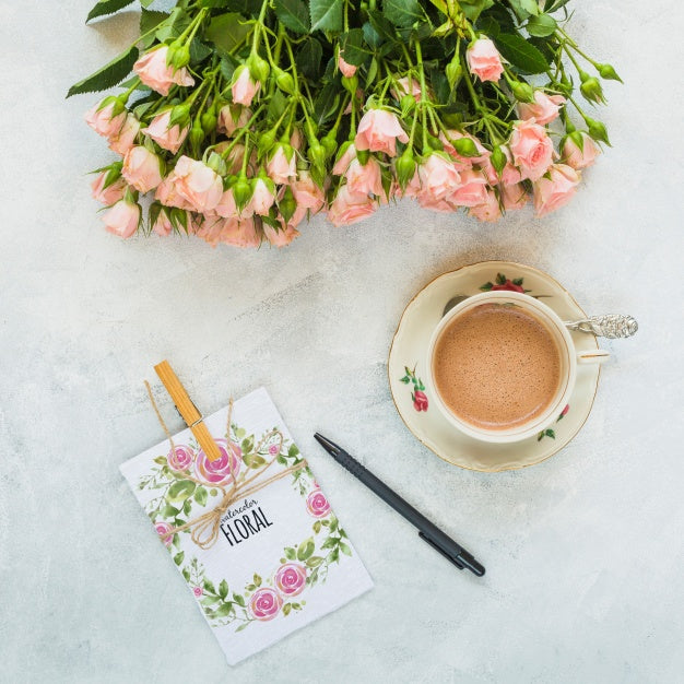 Free Card Mockup With Floral Decoration For Wedding Or Quote Psd