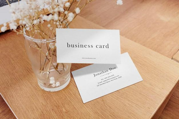Free Clean Minimal Business Card Mockup On Wooden Plate With Glass Vase And Dry Flower Background. Psd File. Psd