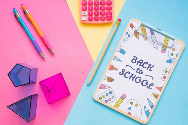 Free Clipboard Mockup With Back To School Concept Psd