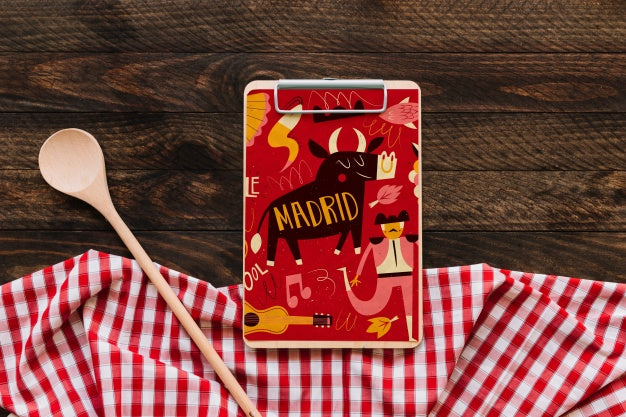 Free Clipboard Mockup With Food Concept Psd