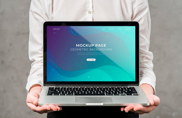 Free Close-Up Entrepreneur Holding Laptop Psd