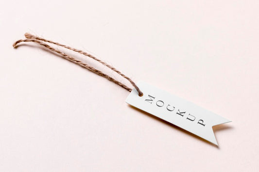 Free Clothing Tag Mock-Up Copy Space Psd