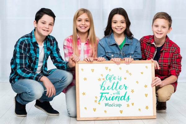 Free Community Of Children Holding Mock-Up Sign Together Psd