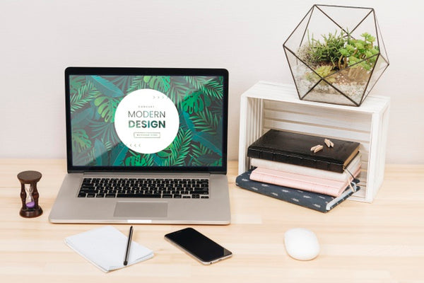 Free Desk Concept With Laptop Psd