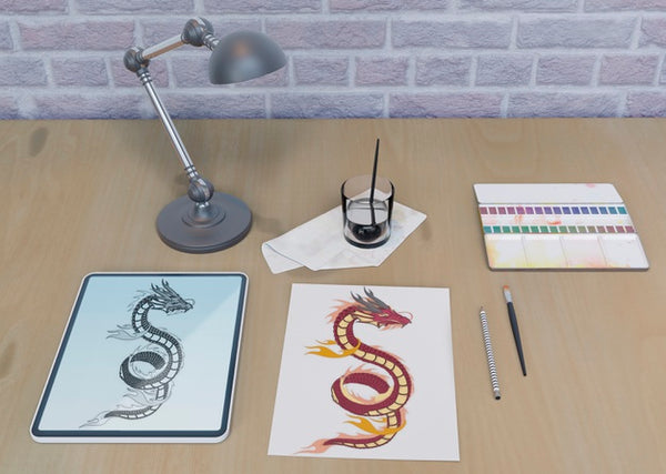 Free Desktop With Snake Drawing Indoor Psd