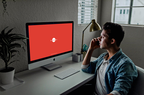 Free Developer Using Imac Mockup