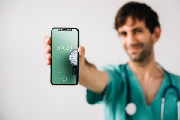 Free Doctor Showing Smartphone Mockup Psd