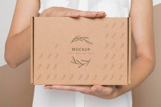 Free Eco-Friendly Container Cardboard Box Mock-Up Psd