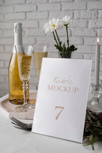 Free Elegant Table Display Mock-Up Psd