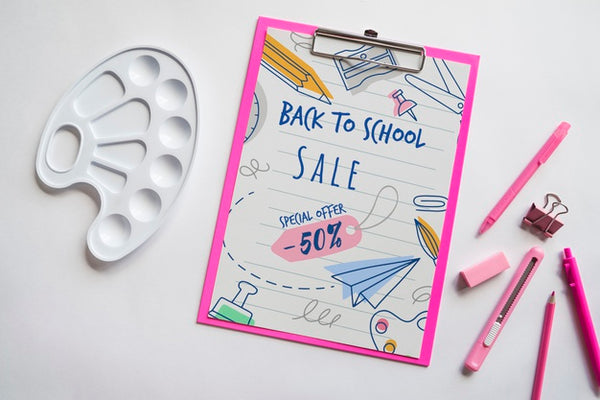 Free Flat Lay Back To School Sale With Clipboard And Supplies Psd