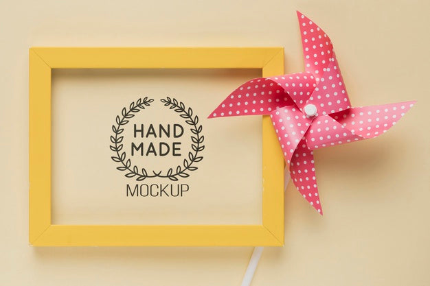 Free Flat Lay Of Mock-Up Frame With Decoration Psd