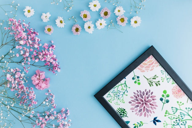Free Frame Mockup With Floral Decoration Psd