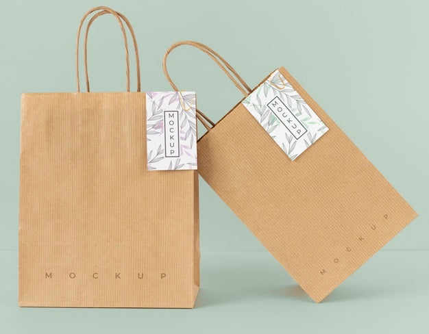 Free Front View Of Paper Shopping Bag Mock-Up With Paper Tag Psd