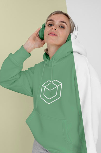 Free Front View Of Stylish Woman In Hoodie With Headphones Psd