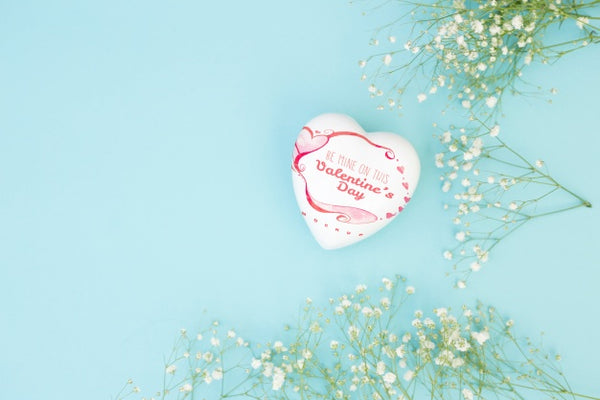 Free Heart Shaped Box Mockup For Valentine Psd
