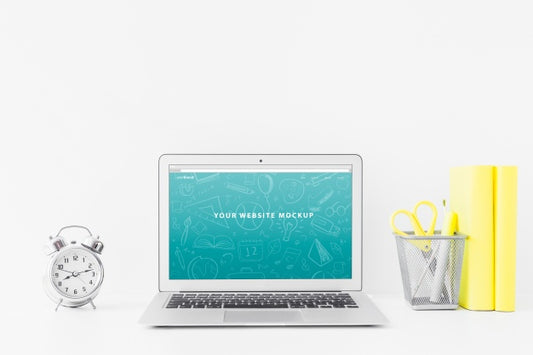 Free Laptop Mockup For Website Presentation With Back To School Concept Psd