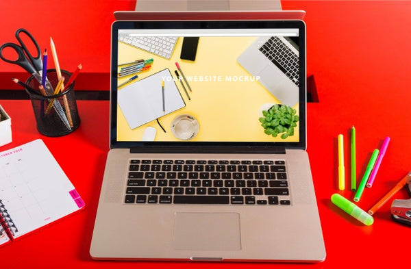 Free Laptop Mockup On Desk Psd