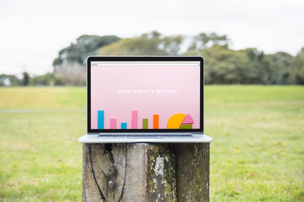 Free Laptop Mockup Outdoors Psd