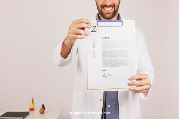 Free Mock Up Designwith Happy Doctor And Clipboard Psd
