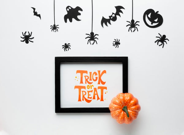 Free Mock-Up Halloween Frame With Trick Or Treat Psd