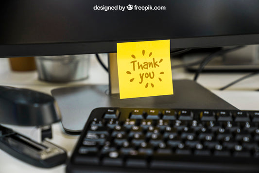 Free Mockup Of Adhesive Note On Computer Psd