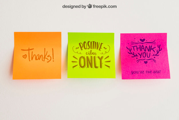 Free Mockup Of Adhesive Notes In Three Colors Psd