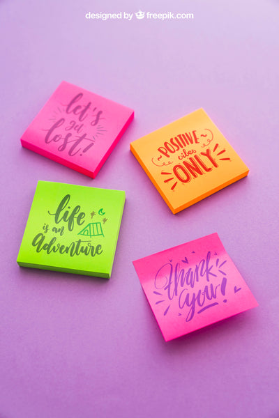 Free Mockup Of Four Adhesive Notes Psd