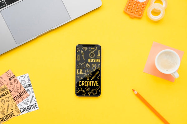 Free Modern Mobile On Desk With Message Psd