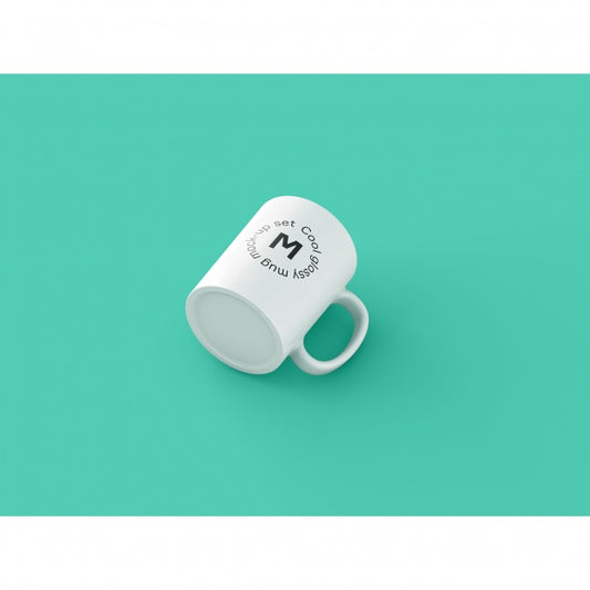 Free Mug On Green Background Mock Up Psd