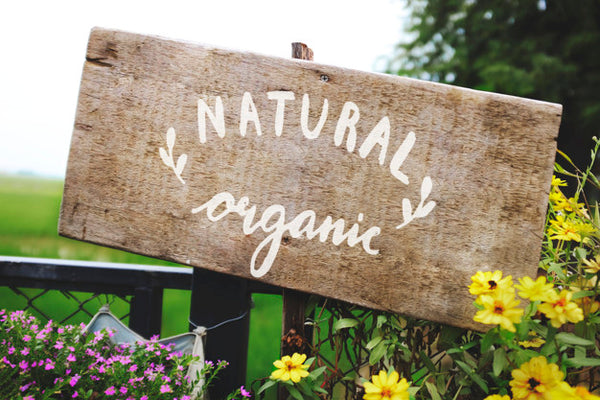 Free Natural Organic Wooden Sign Board Mockup Psd