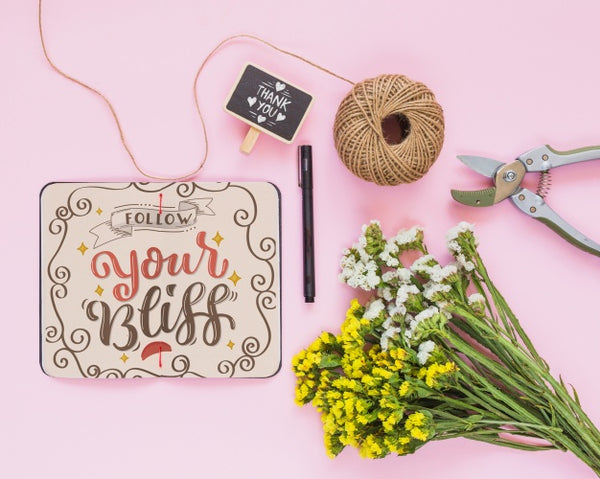 Free Notebook Mockup With Floral Decoration For Wedding Or Quote Psd