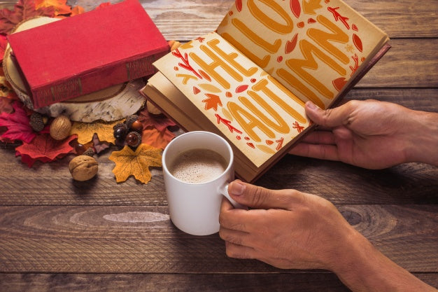 Free Open Book Mockup With Autumn Concept Psd