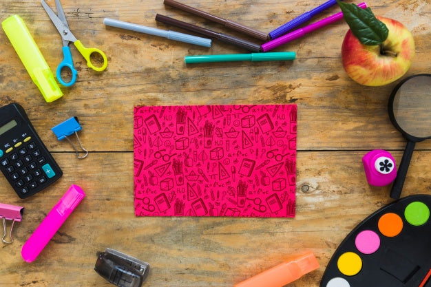 Free Paper Mockup With Back To School Concept Psd