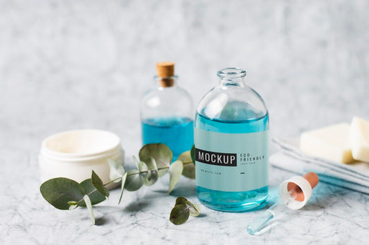 Free Plastic Bottle Mock Up On Table Psd