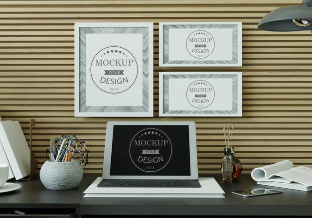 Free Poster Frame In Living Room Mockup Psd