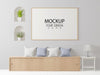 Free Poster Frame In Living Room Mockup Psd