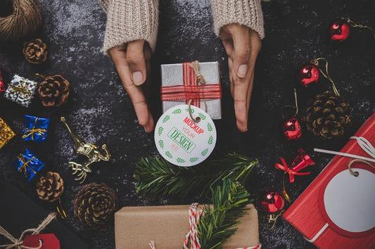 Free Present A Price Tag Mockup Psd