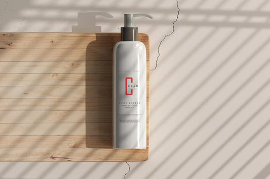 Free Pump Bottle Mockup Psd