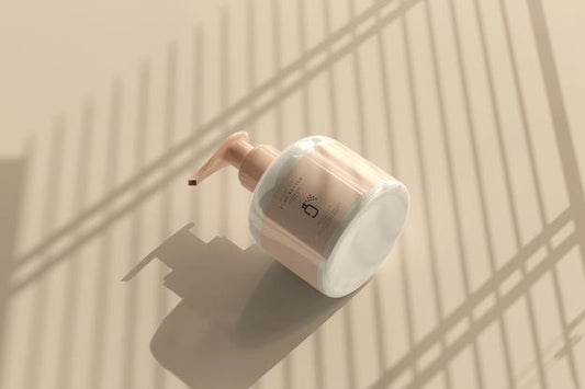 Free Pump Bottle Mockup Psd