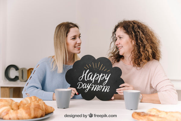 Free Slate Mockup For Mothers Day With Breakfast Psd