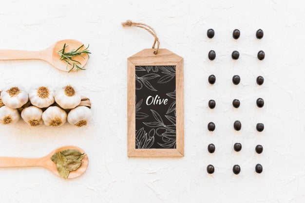 Free Slate Mockup With Olive Oil Concept Psd