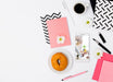 Free Smartphone Mockup With Breakfast In Office Psd