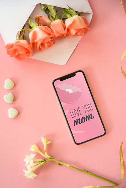 Free Smartphone Mockup With Flat Lay Mothers Day Composition Psd