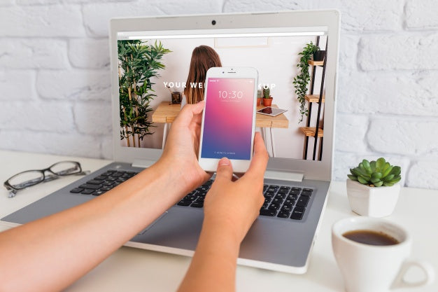 Free Smartphone Mockup With Laptop Psd