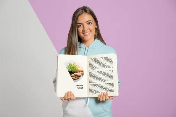 Free Smiley Woman Holding Book Psd