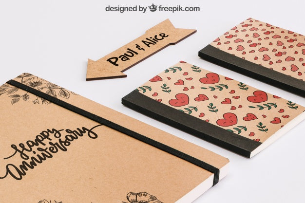 Free Stationery Cardboard Concept Psd