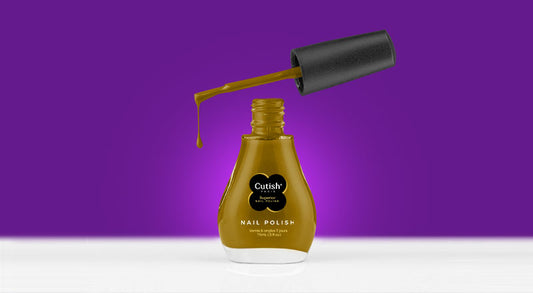Free Stylish Nail Polish Bottle Mockup Psd
