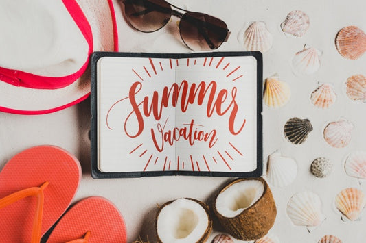 Free Summer Composition With Open Leather Book Psd
