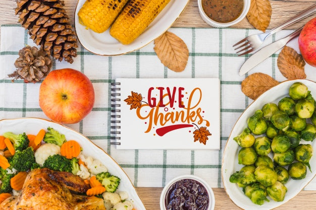 Free Thanksgiving Mockup With Notepad Psd