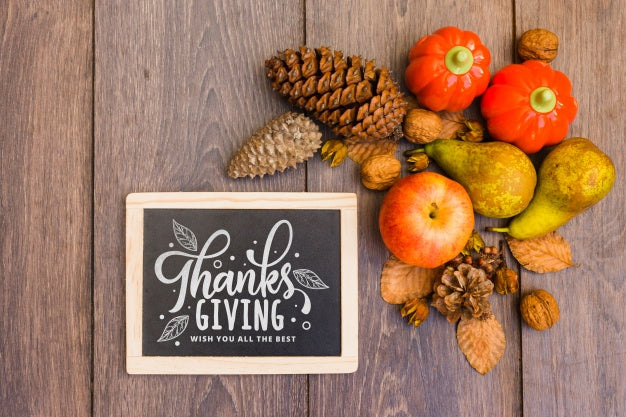 Free Thanksgiving Mockup With Slate Psd